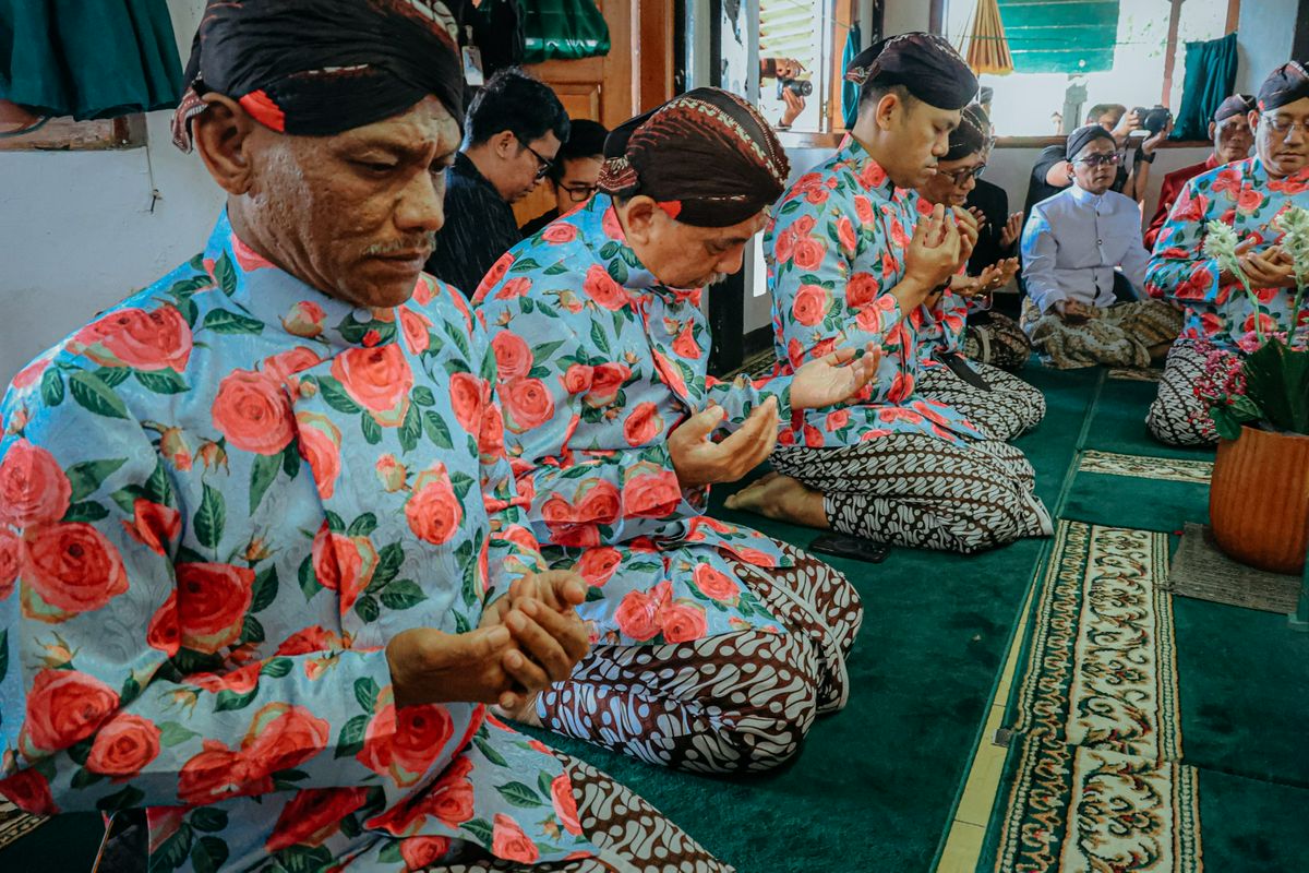 Ziarah Makam Ki Ageng Wanasaba dan Prosesi Bedhol Kedhaton
