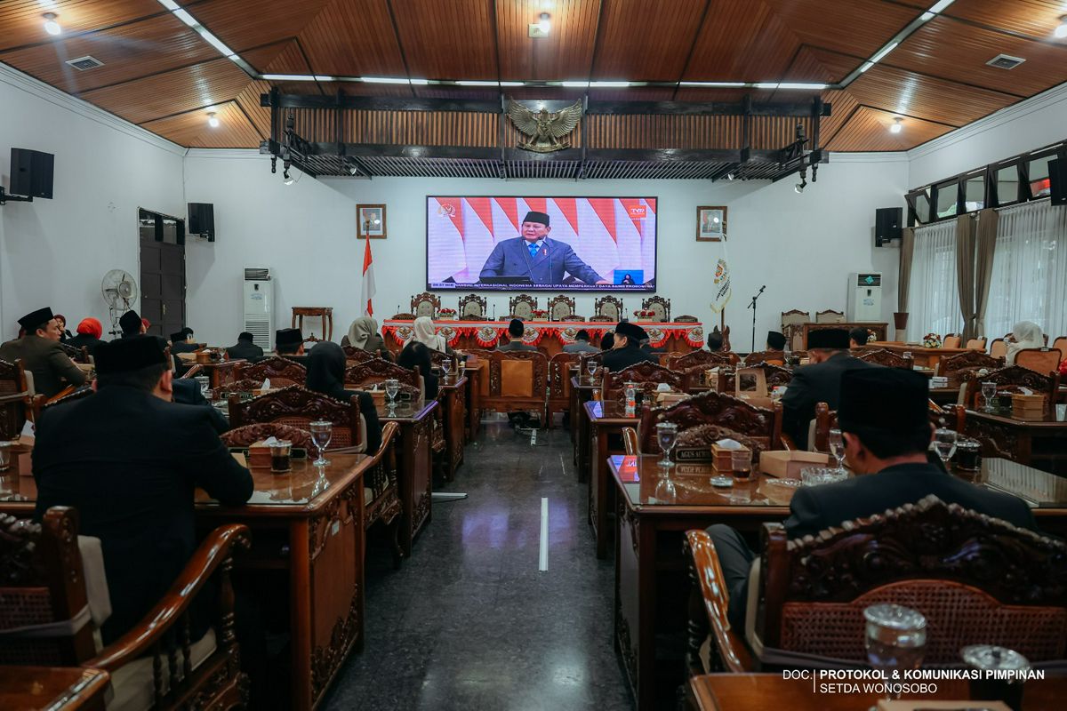 Rapat Paripurna DPRD Kabupaten Wonosobo mendengarkan Pidato Kenegaraan Presiden Republik Indonesia 
