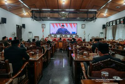 Rapat Paripurna DPRD Kabupaten Wonosobo mendengarkan Pidato Kenegaraan Presiden Republik Indonesia 