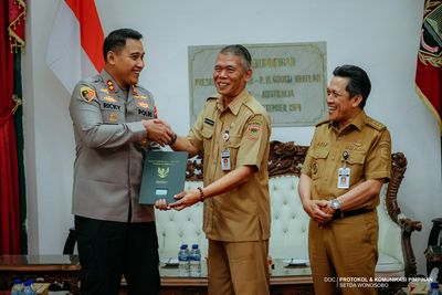 Penandatanganan Naskah Perjanjian Hibah Daerah (NPHD) antara Pemerintah Kabupaten Wonosobo dan Kepolisian Resor Wonosobo terkait hibah tanah milik Pemerintah Daerah untuk pembangunan Mako Brimob