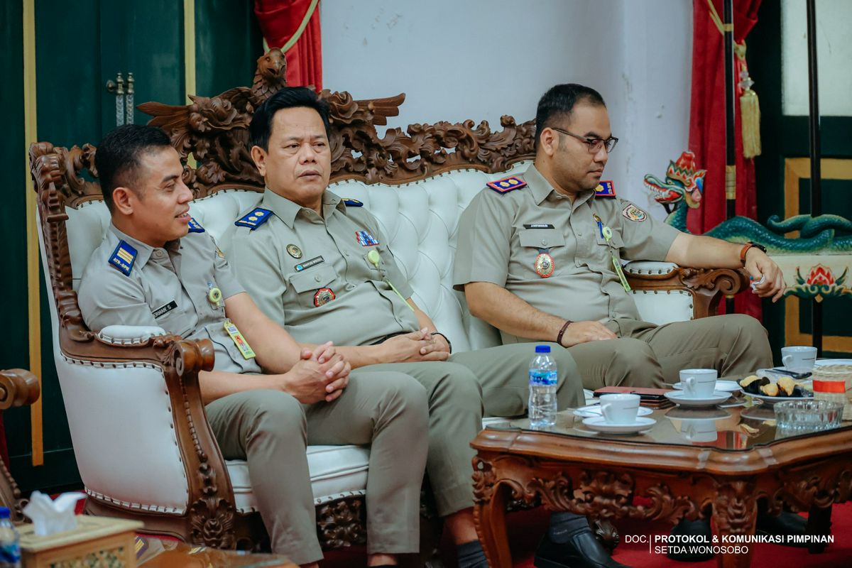 Penandatanganan Naskah Perjanjian Hibah Daerah (NPHD) antara Pemerintah Kabupaten Wonosobo dan Kepolisian Resor Wonosobo terkait hibah tanah milik Pemerintah Daerah untuk pembangunan Mako Brimob