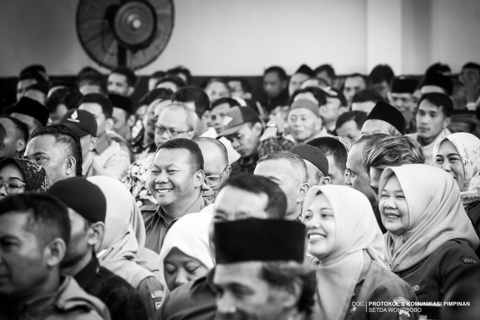 JELANG PILKADES 2026, BUPATI INGATKAN DEMOKRASI DESA HARUS BERMARTABAT