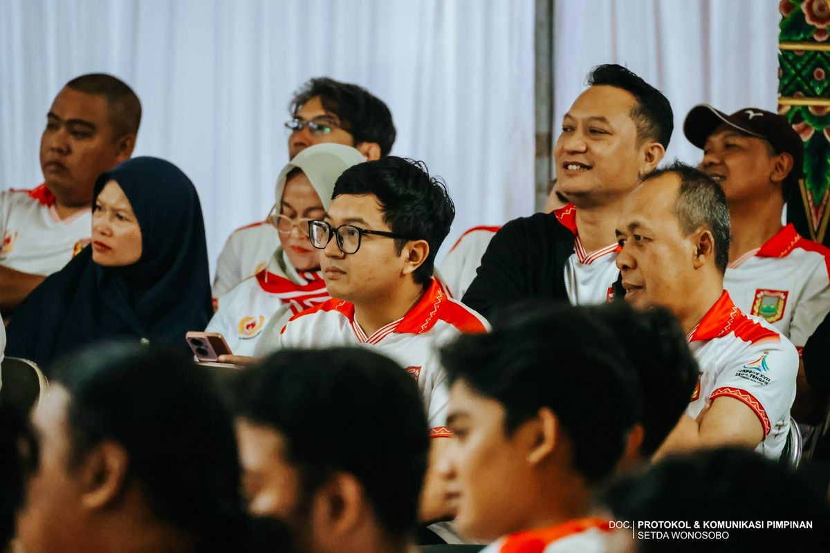 BUPATI WONOSOBO KUKUHKAN 212 PERSONEL KONTINGEN PORPROV XVII, WONOSOBO SIAP BERLAGA DI SEMARANG RAYA