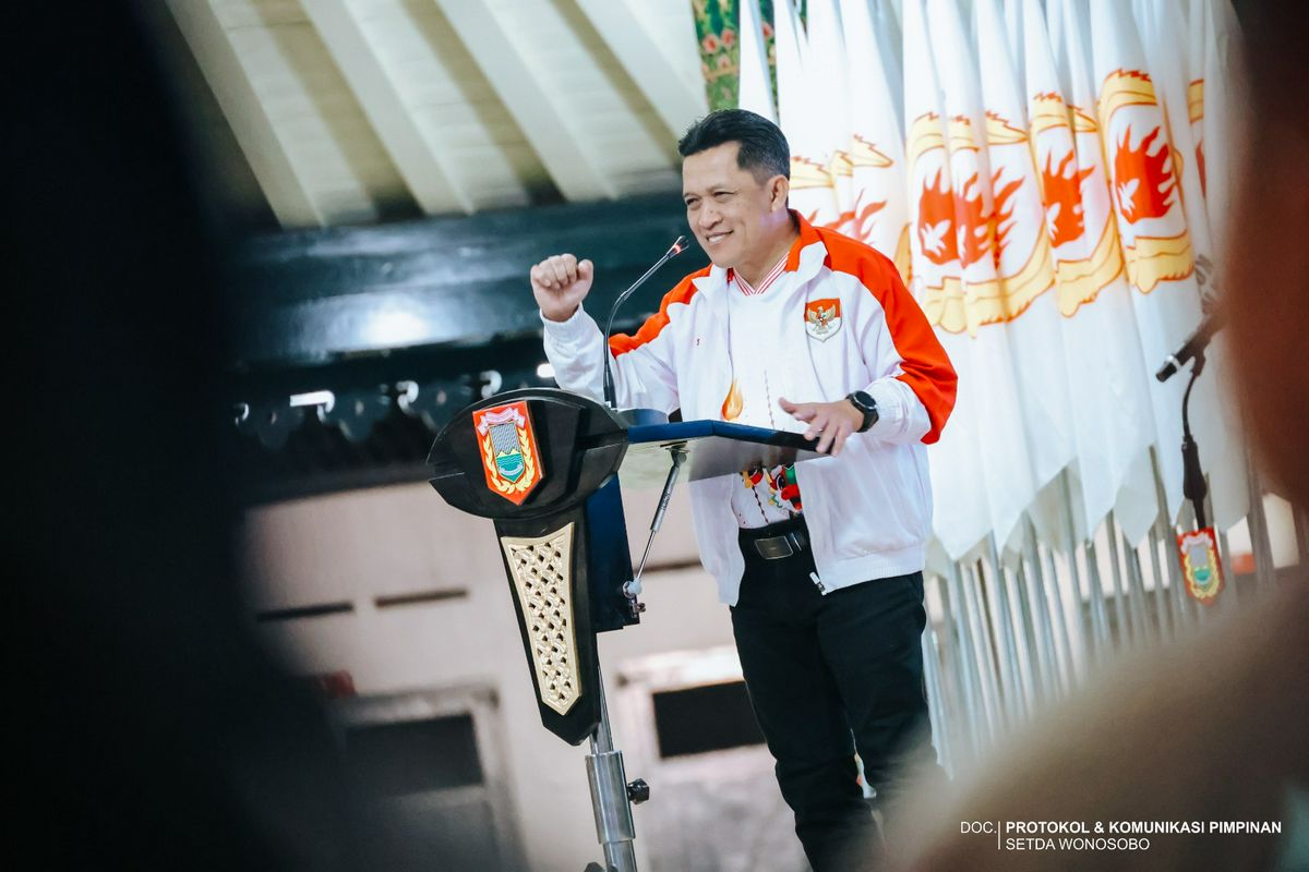 BUPATI WONOSOBO KUKUHKAN 212 PERSONEL KONTINGEN PORPROV XVII, WONOSOBO SIAP BERLAGA DI SEMARANG RAYA