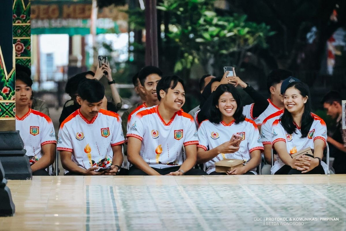 BUPATI WONOSOBO KUKUHKAN 212 PERSONEL KONTINGEN PORPROV XVII, WONOSOBO SIAP BERLAGA DI SEMARANG RAYA