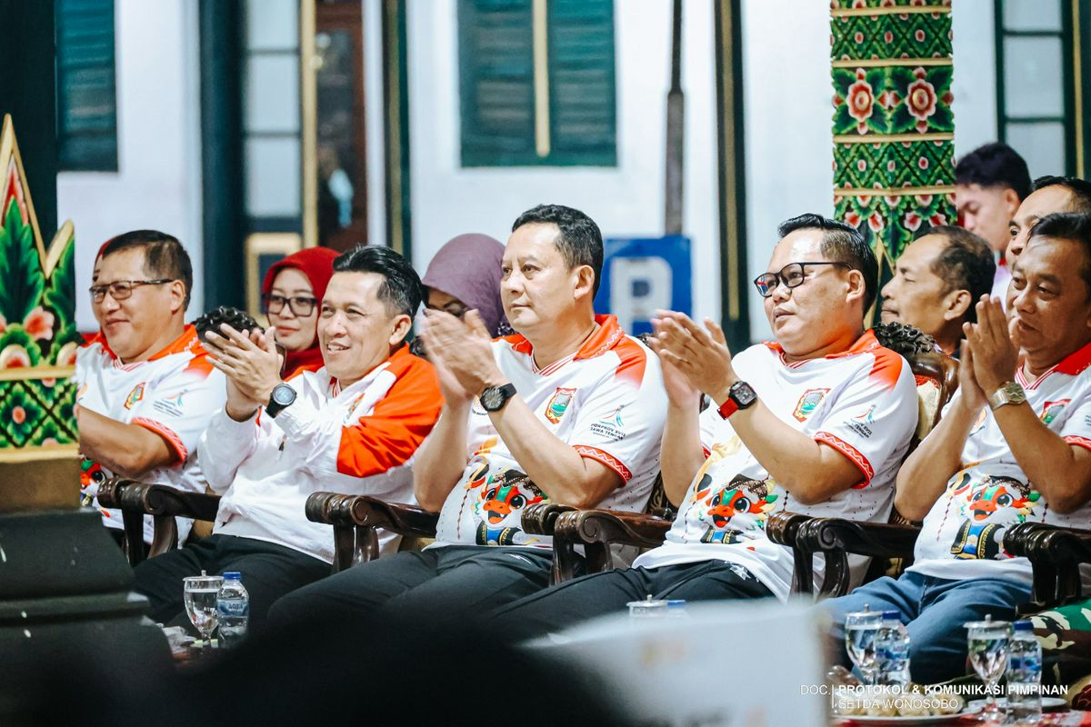 BUPATI WONOSOBO KUKUHKAN 212 PERSONEL KONTINGEN PORPROV XVII, WONOSOBO SIAP BERLAGA DI SEMARANG RAYA