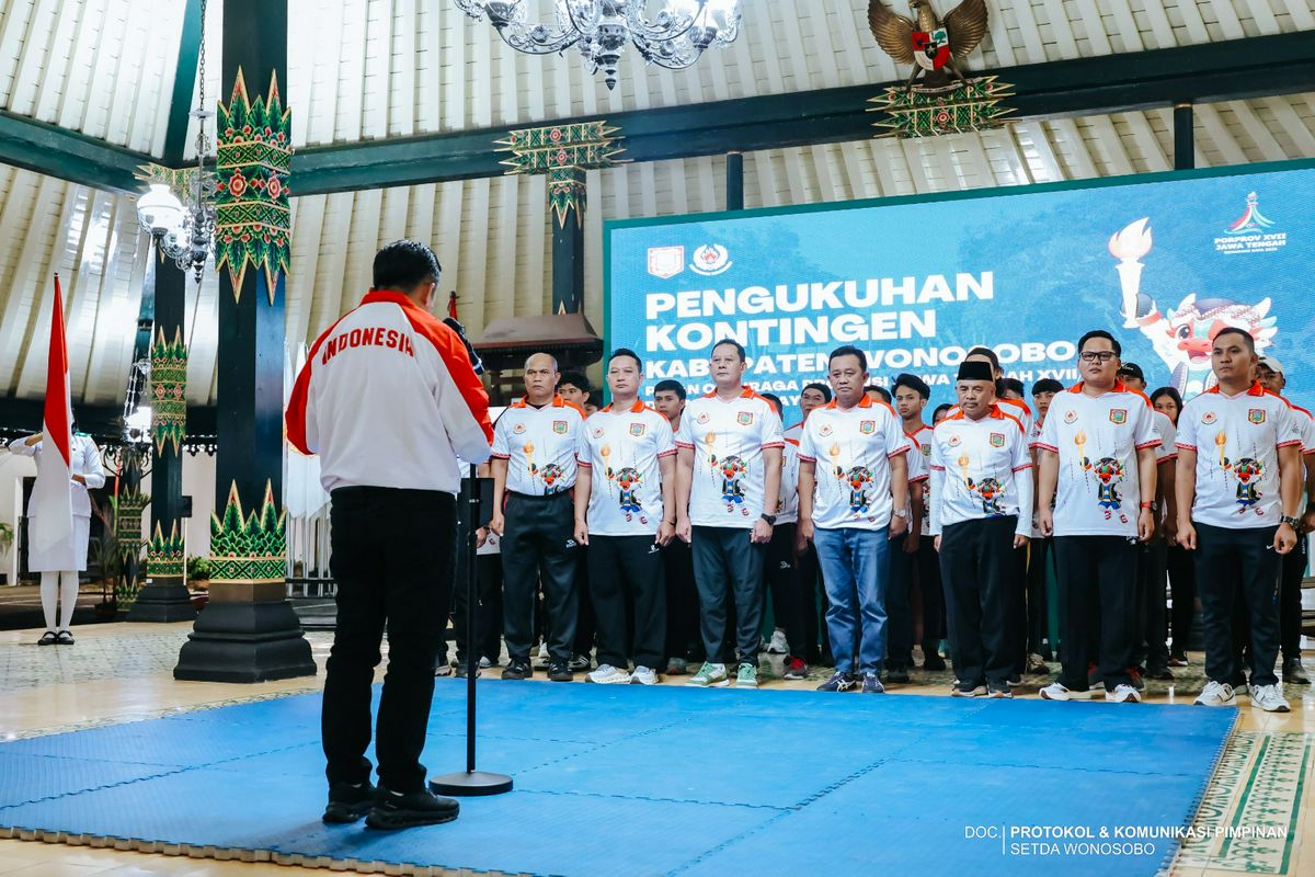 BUPATI WONOSOBO KUKUHKAN 212 PERSONEL KONTINGEN PORPROV XVII, WONOSOBO SIAP BERLAGA DI SEMARANG RAYA