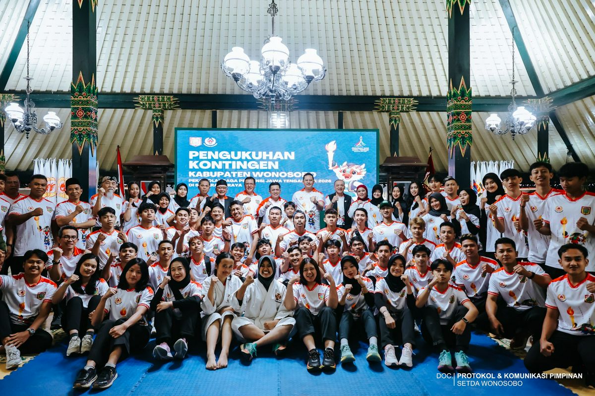 BUPATI WONOSOBO KUKUHKAN 212 PERSONEL KONTINGEN PORPROV XVII, WONOSOBO SIAP BERLAGA DI SEMARANG RAYA