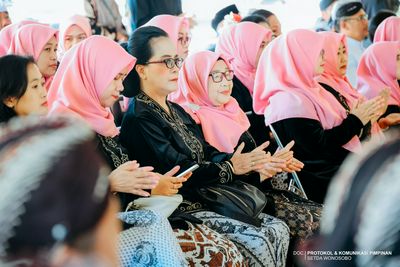 WONOSOBO TEGUHKAN HARMONI SEBAGAI MODAL PEMBANGUNAN MELALUI GREBEG SURAN LINTAS AGAMA DAN BUDAYA
