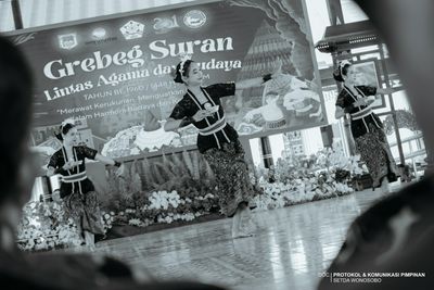 WONOSOBO TEGUHKAN HARMONI SEBAGAI MODAL PEMBANGUNAN MELALUI GREBEG SURAN LINTAS AGAMA DAN BUDAYA