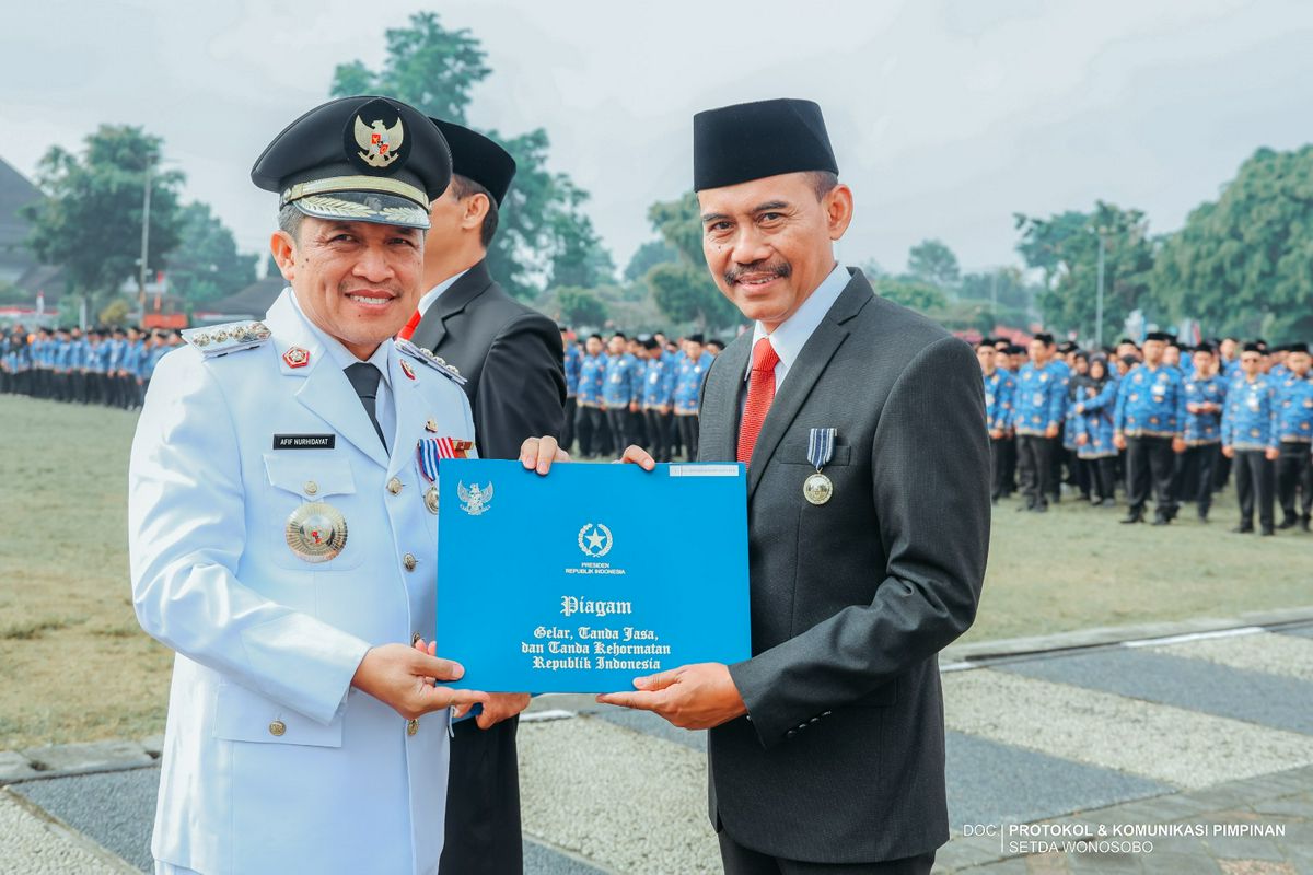 HUT ke-81 RI di Wonosobo Digelar Sederhana, Pejabat dan Rakyat Berdiri Bersama