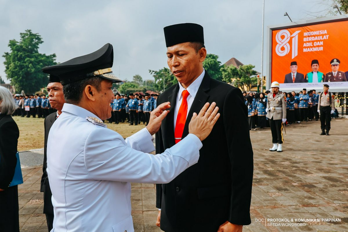 HUT ke-81 RI di Wonosobo Digelar Sederhana, Pejabat dan Rakyat Berdiri Bersama