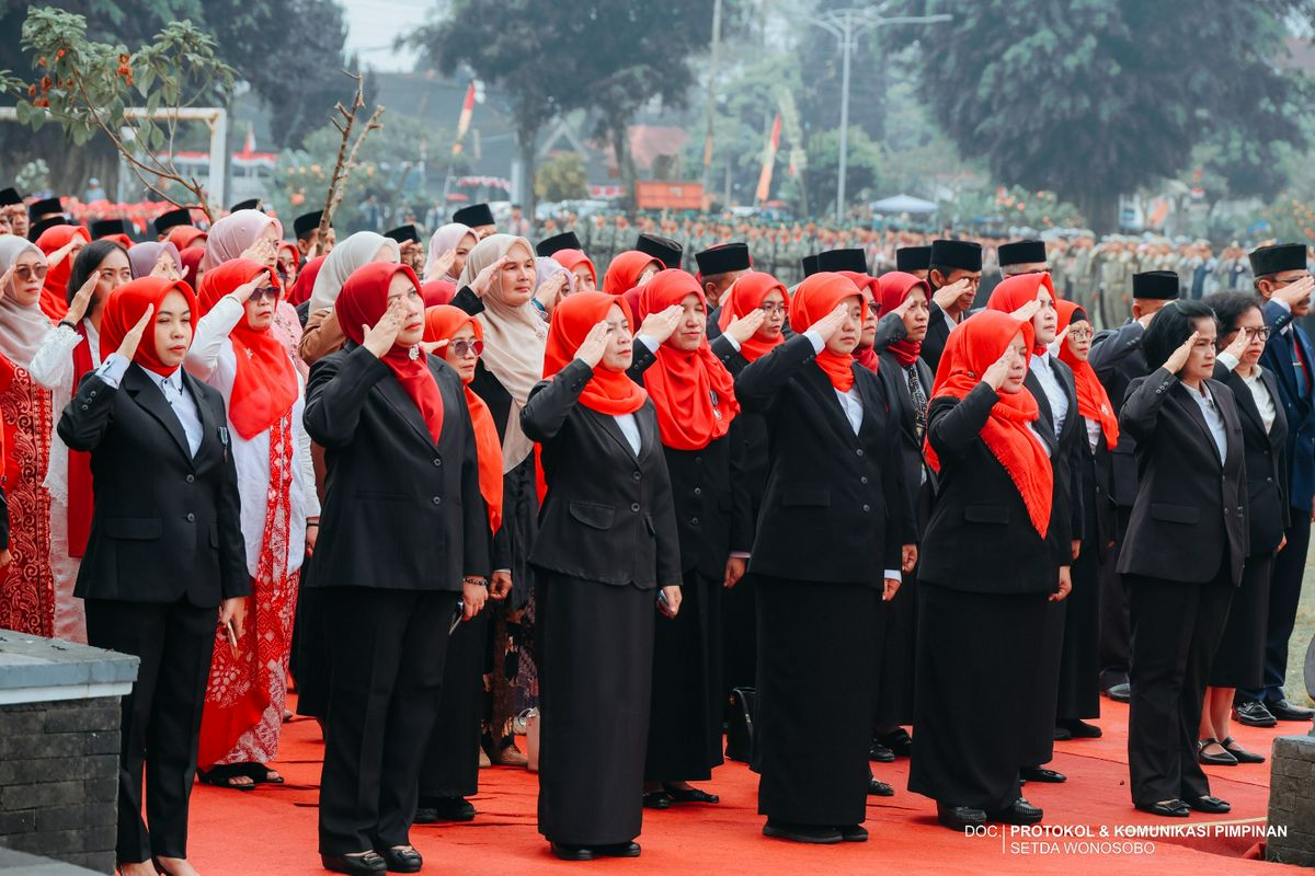 HUT ke-81 RI di Wonosobo Digelar Sederhana, Pejabat dan Rakyat Berdiri Bersama