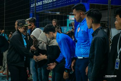 Bupati Wonosobo Buka Turnamen Bola Voli AMPELDENTO1979 Bupati Cup III