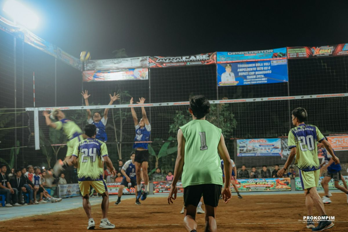 Bupati Wonosobo Buka Turnamen Bola Voli AMPELDENTO1979 Bupati Cup III