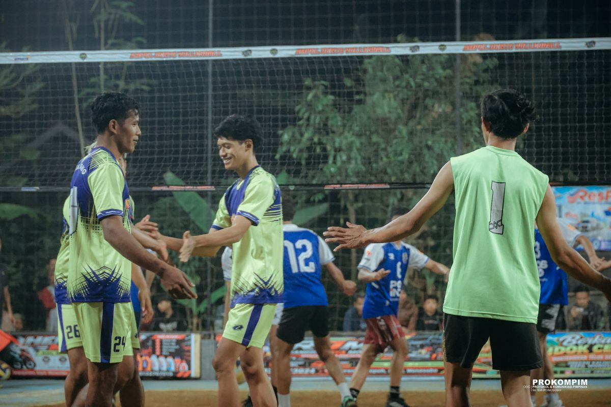 Bupati Wonosobo Buka Turnamen Bola Voli AMPELDENTO1979 Bupati Cup III