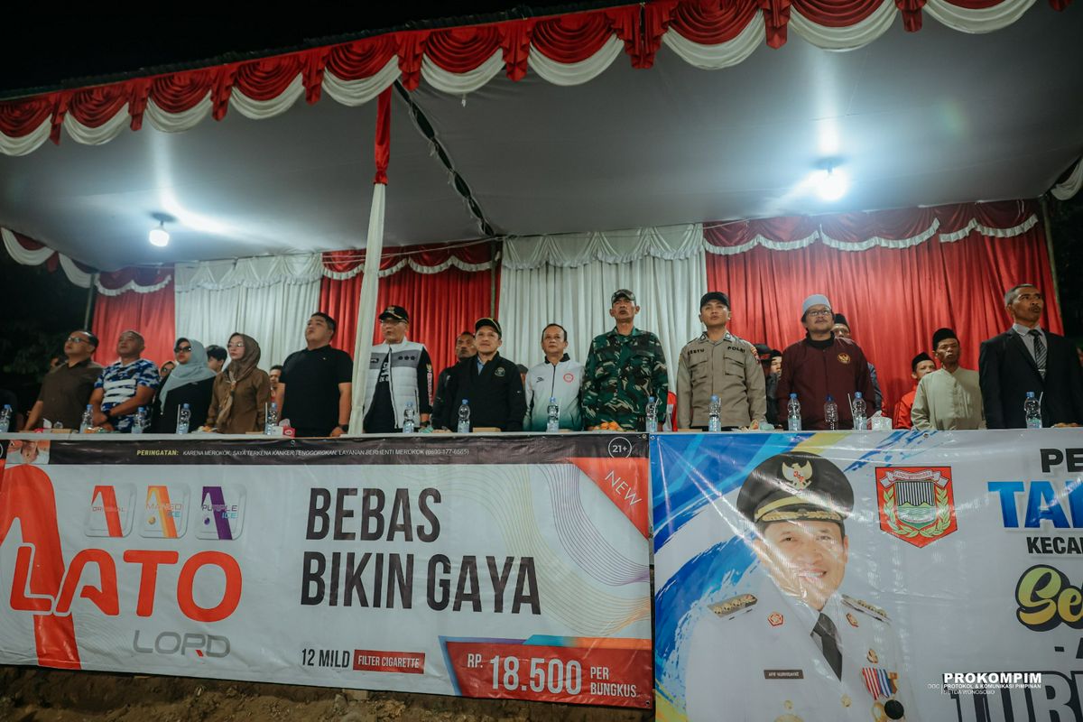 Bupati Wonosobo Buka Turnamen Bola Voli AMPELDENTO1979 Bupati Cup III