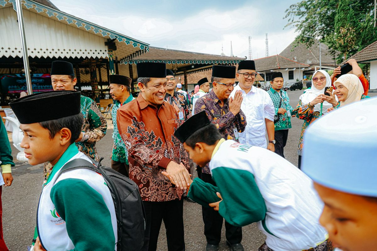 Pelepasan Peserta Pekan Olahraga dan Seni Antar Diniyah (PORSADIN) VIII Tingkat Provinsi Jawa Tengah