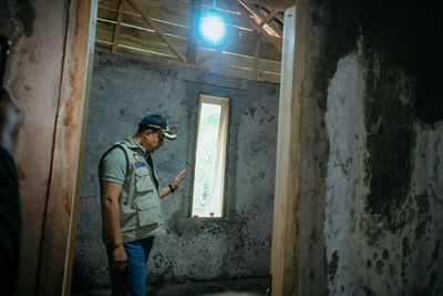 Penyerahan Bantuan oleh Wakil Bupati kepada korban terdampak Kebakaran 