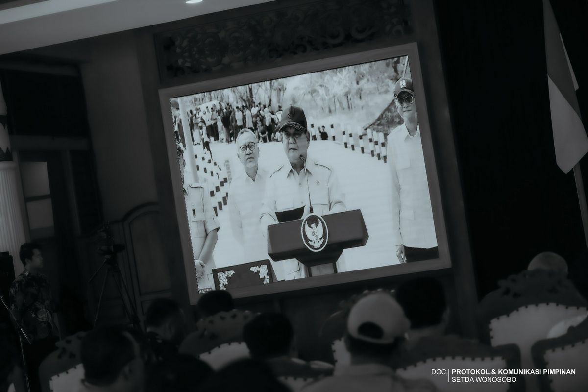 Presiden Prabowo Subianto meresmikan Program Inpres Jalan Daerah (IJD) Tahun Anggaran 2025 sERENTAK
