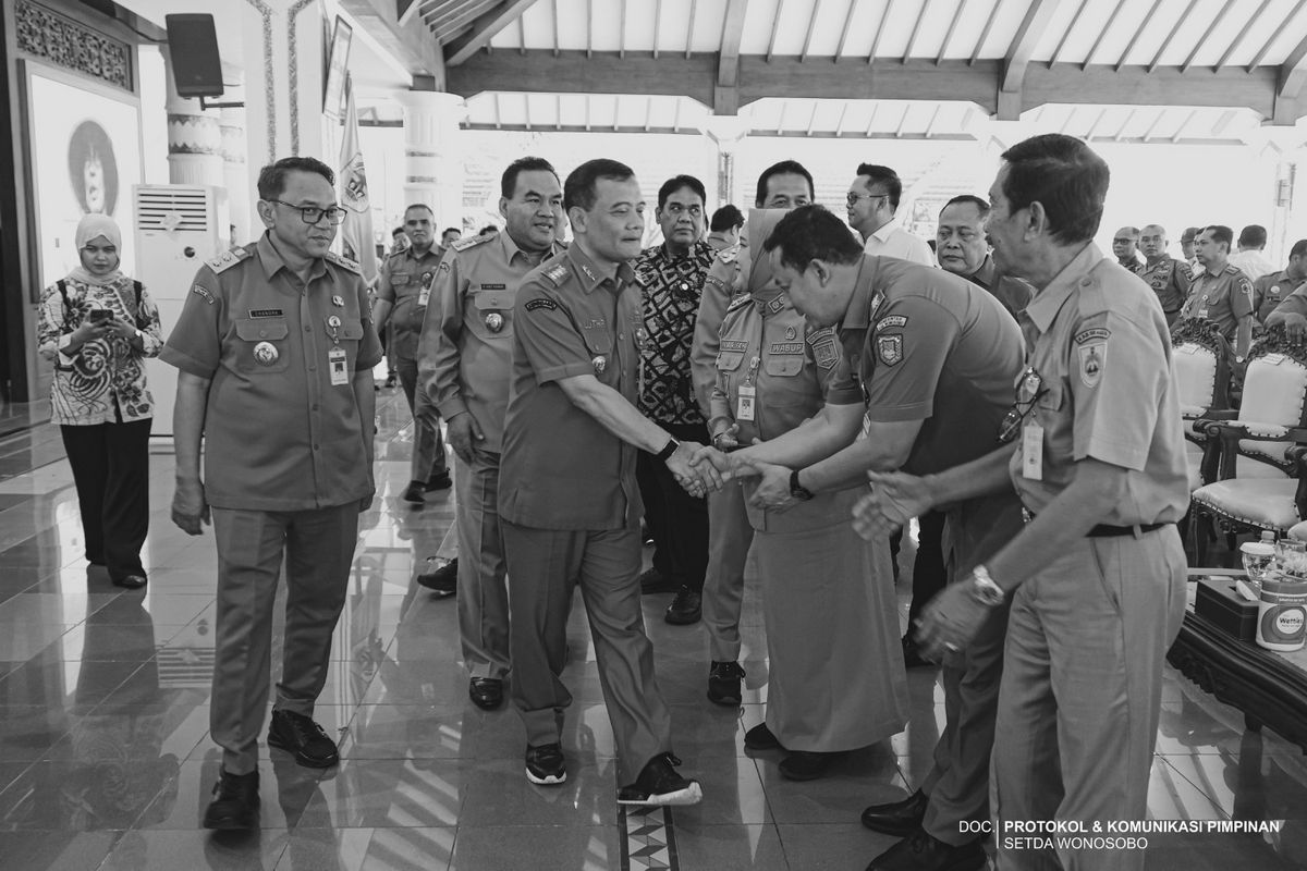 Presiden Prabowo Subianto meresmikan Program Inpres Jalan Daerah (IJD) Tahun Anggaran 2025 sERENTAK
