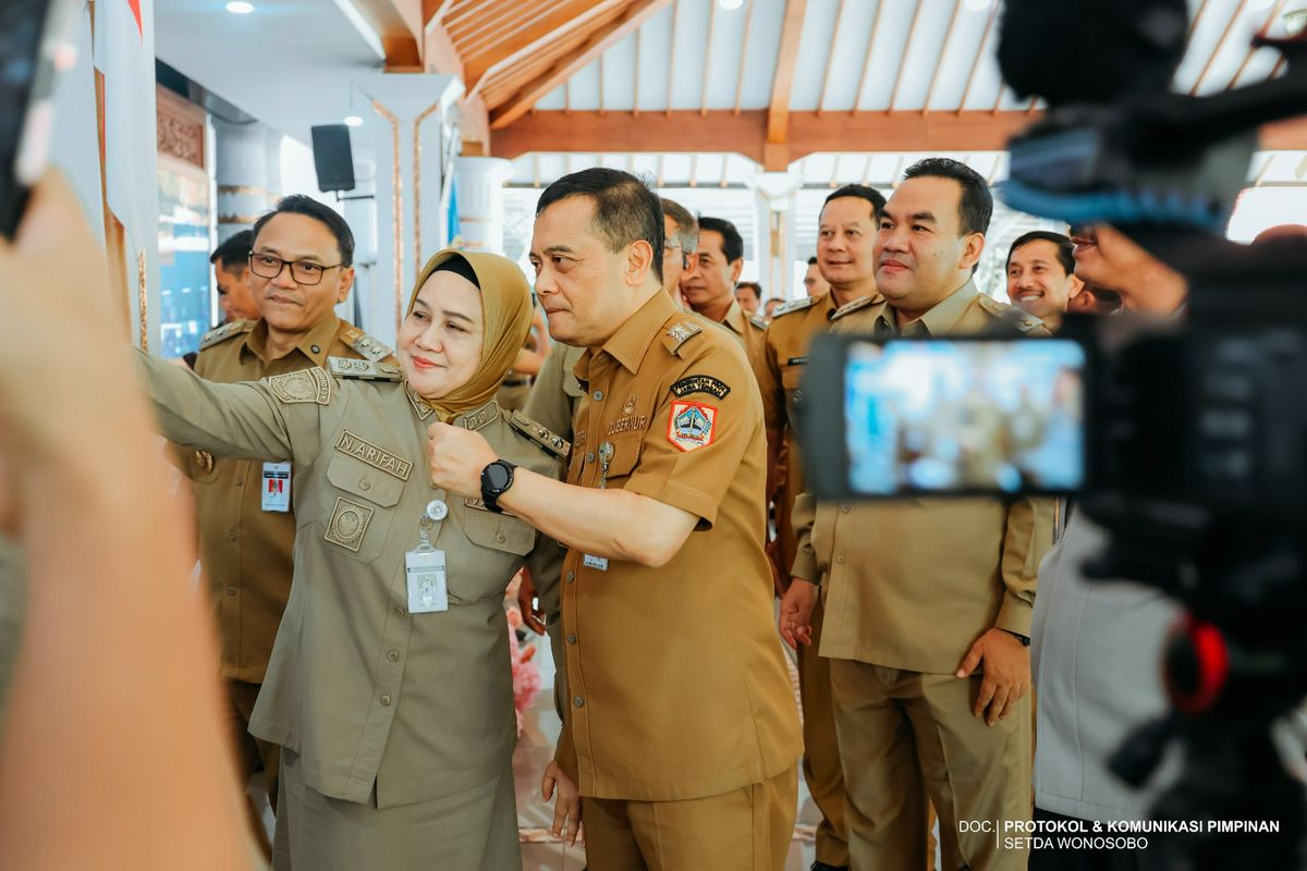 Presiden Prabowo Subianto meresmikan Program Inpres Jalan Daerah (IJD) Tahun Anggaran 2025 sERENTAK