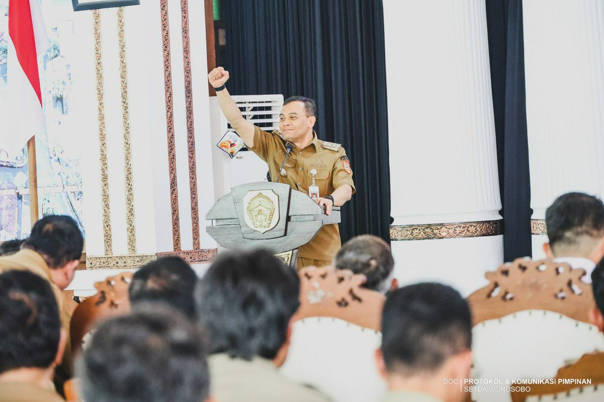 Presiden Prabowo Subianto meresmikan Program Inpres Jalan Daerah (IJD) Tahun Anggaran 2025 sERENTAK