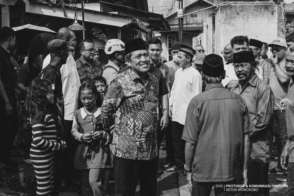 Bupati Wonosobo Sambangi Warga terdampak Kebakaran di Kampung Singkir
