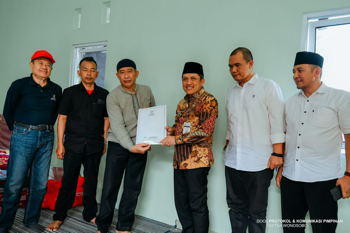Bupati Wonosobo Sambangi Warga terdampak Kebakaran di Kampung Singkir