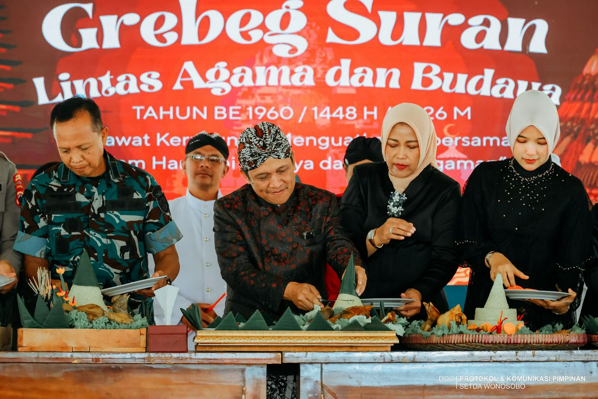 WONOSOBO TEGUHKAN HARMONI SEBAGAI MODAL PEMBANGUNAN MELALUI GREBEG SURAN LINTAS AGAMA DAN BUDAYA