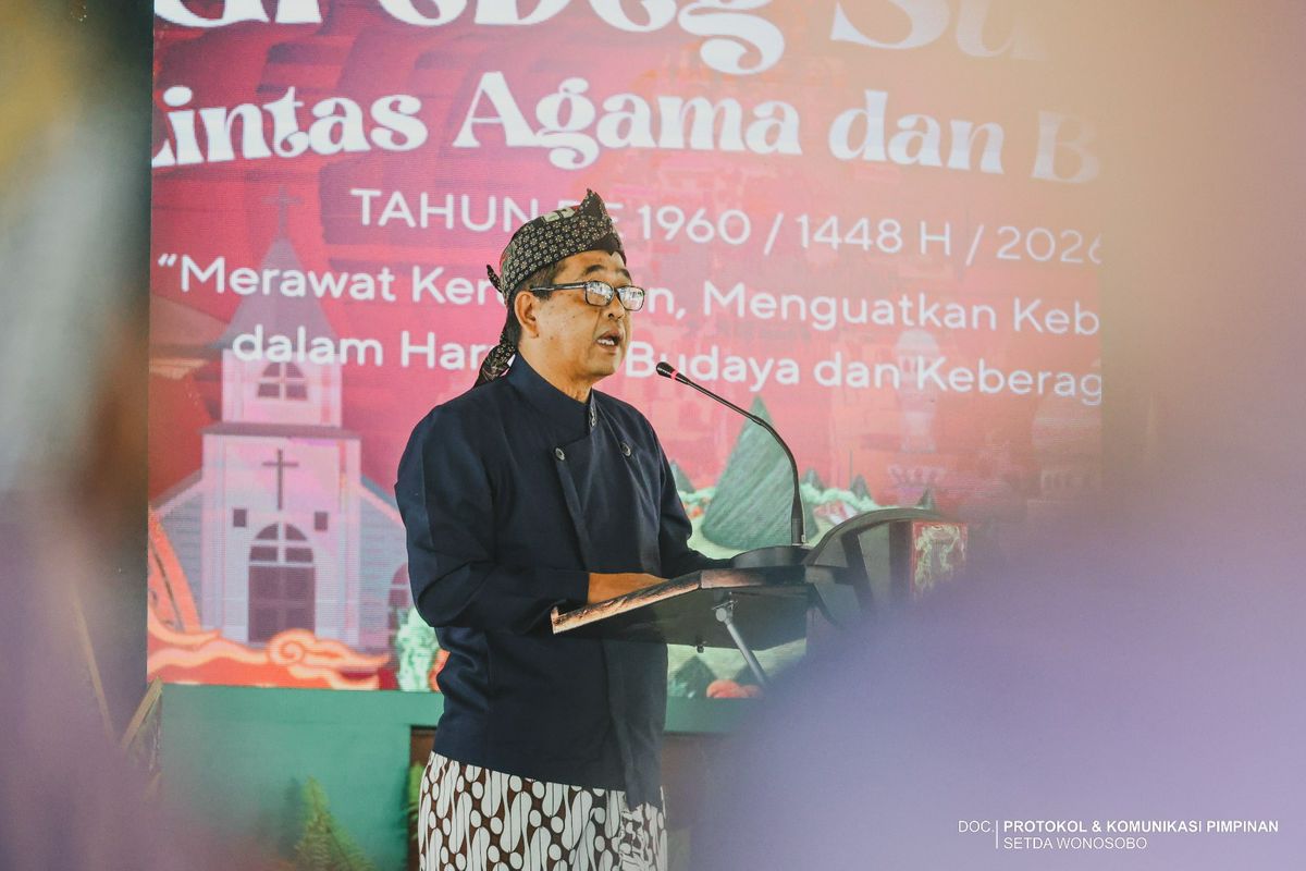 WONOSOBO TEGUHKAN HARMONI SEBAGAI MODAL PEMBANGUNAN MELALUI GREBEG SURAN LINTAS AGAMA DAN BUDAYA
