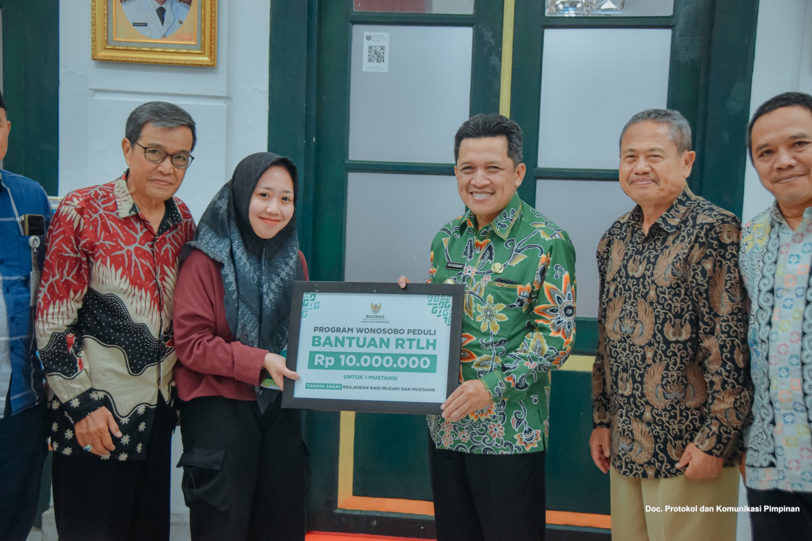 BUPATI WONOSOBO SALURKAN BANTUAN RTLH DARI BAZNAS, BENTUK RESPON TERHADAP ADUAN DI KANAL LAPORBUB
