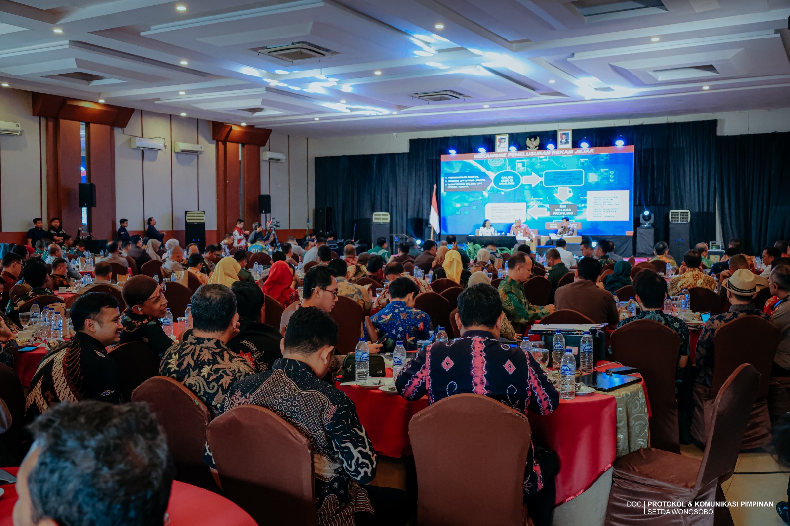 691d800fe0d2a_WhatsApp Image 2025-11-13 at 17.02.19 (1).jpeg