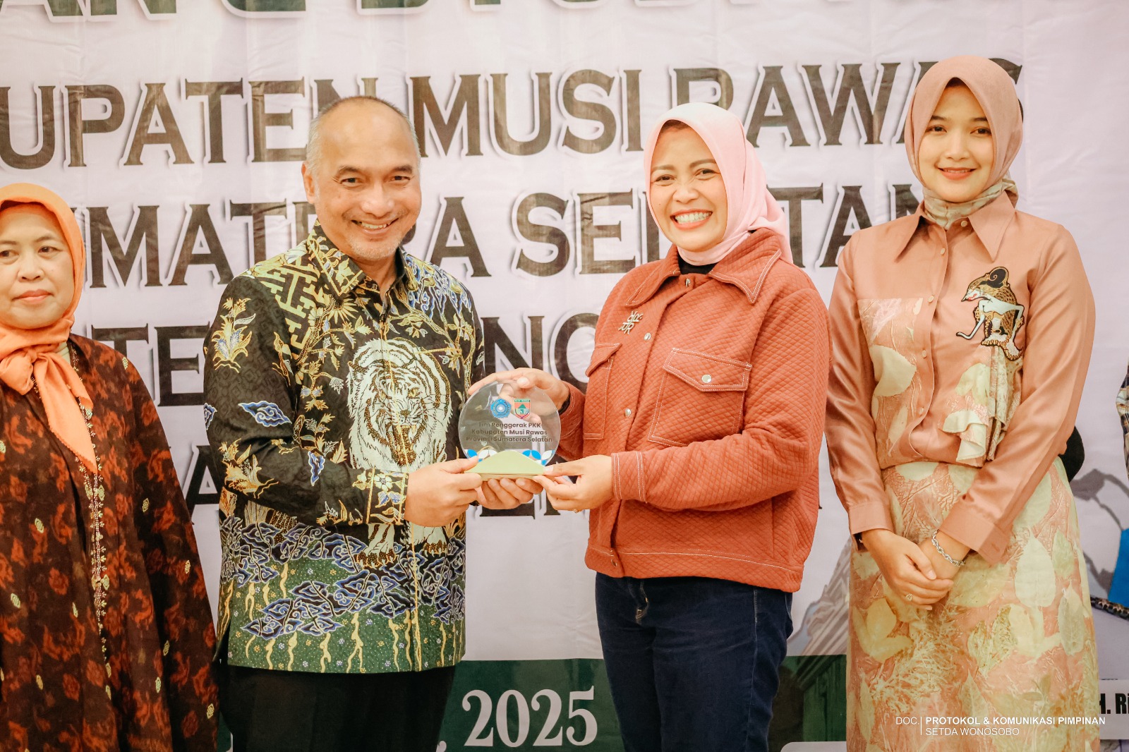 691d8088b00a4_WhatsApp Image 2025-11-18 at 09.28.11.jpeg