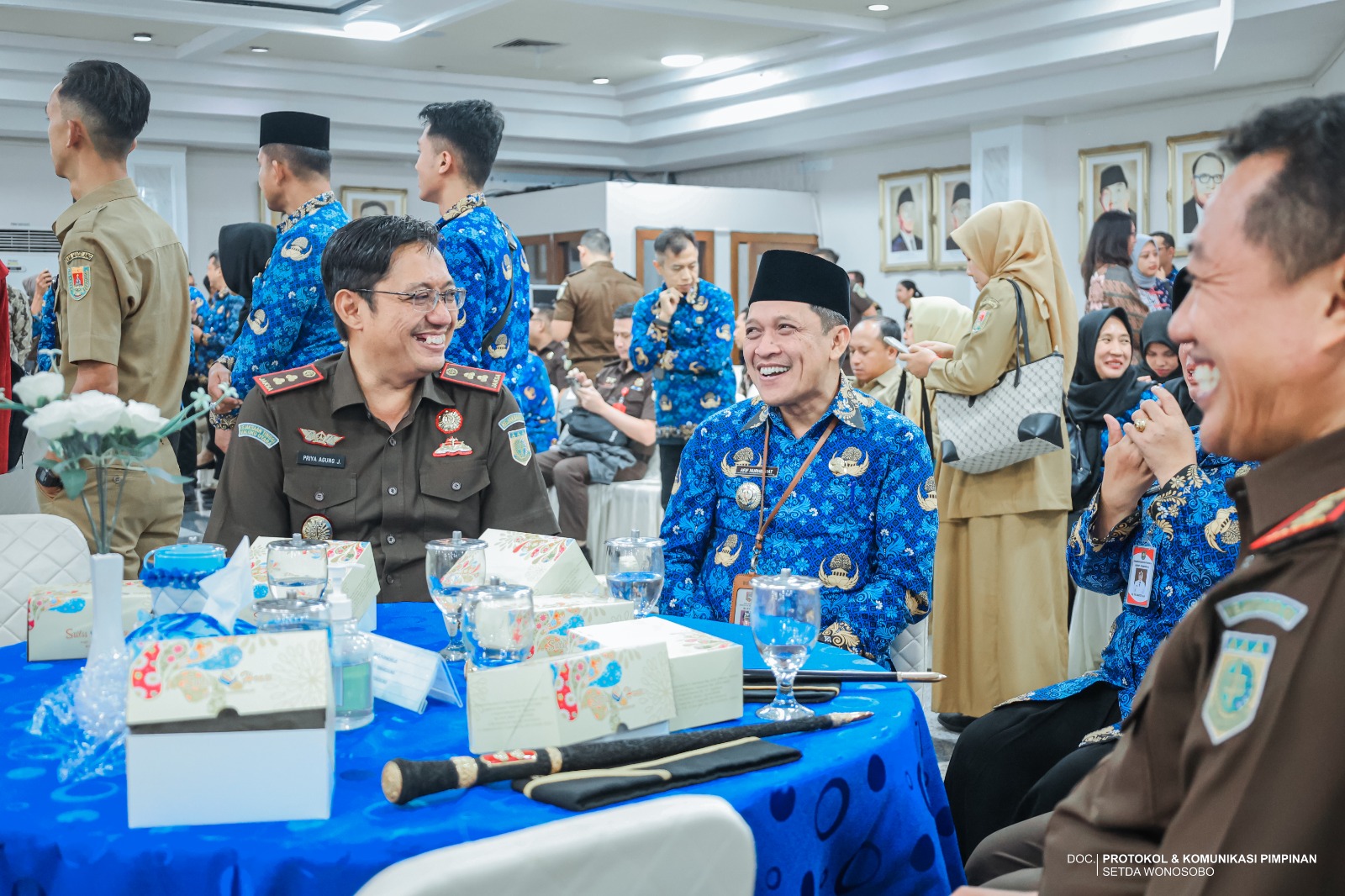 6931be5d5137b_WHCE02~1.JPE