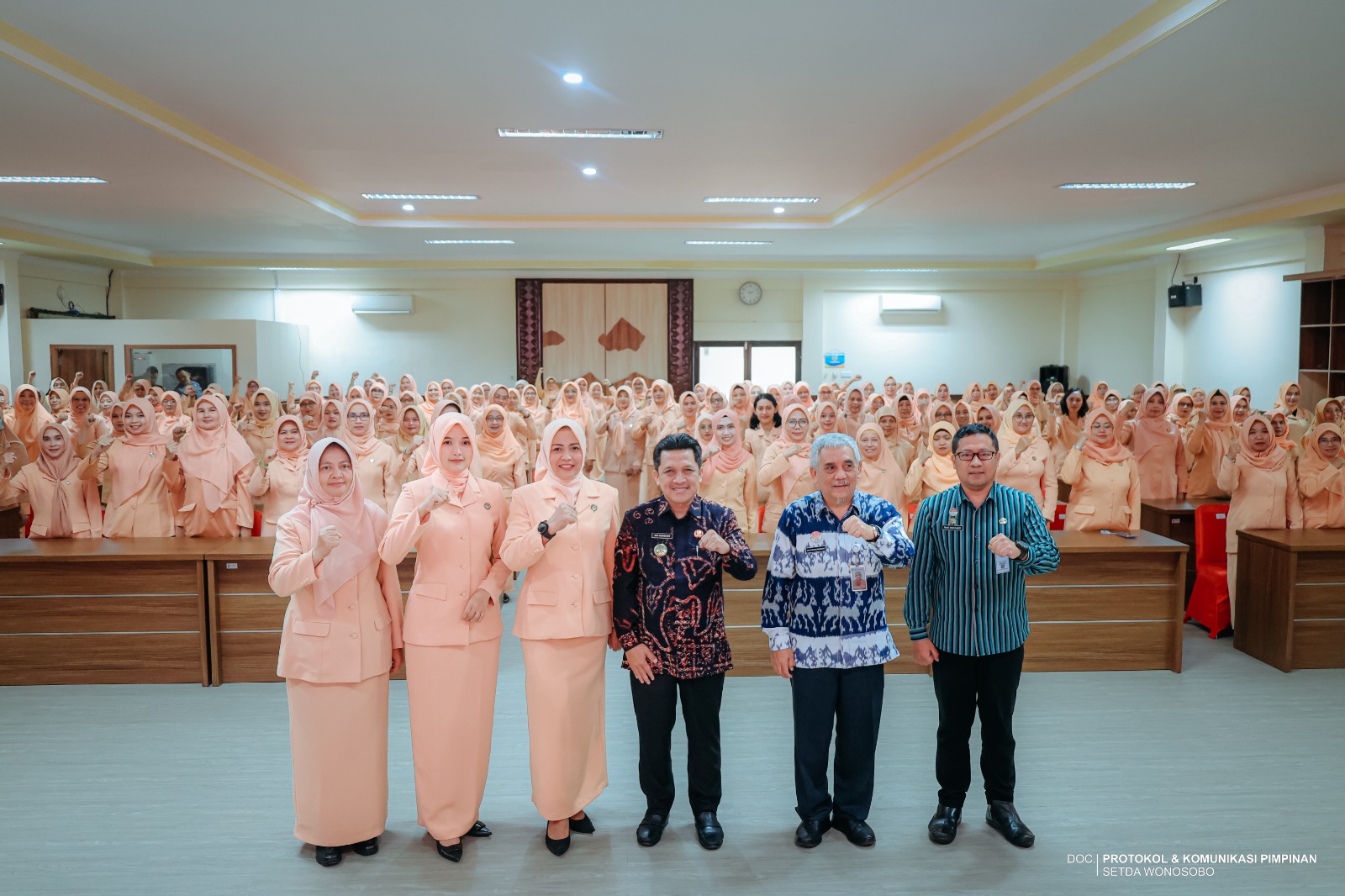 6937bdfcb0c3e_WhatsApp Image 2025-12-09 at 12.34.06 (1).jpeg