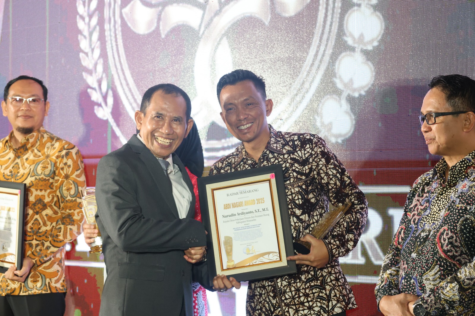 693f65d559439_WhatsApp Image 2025-12-13 at 01.00.00.jpeg