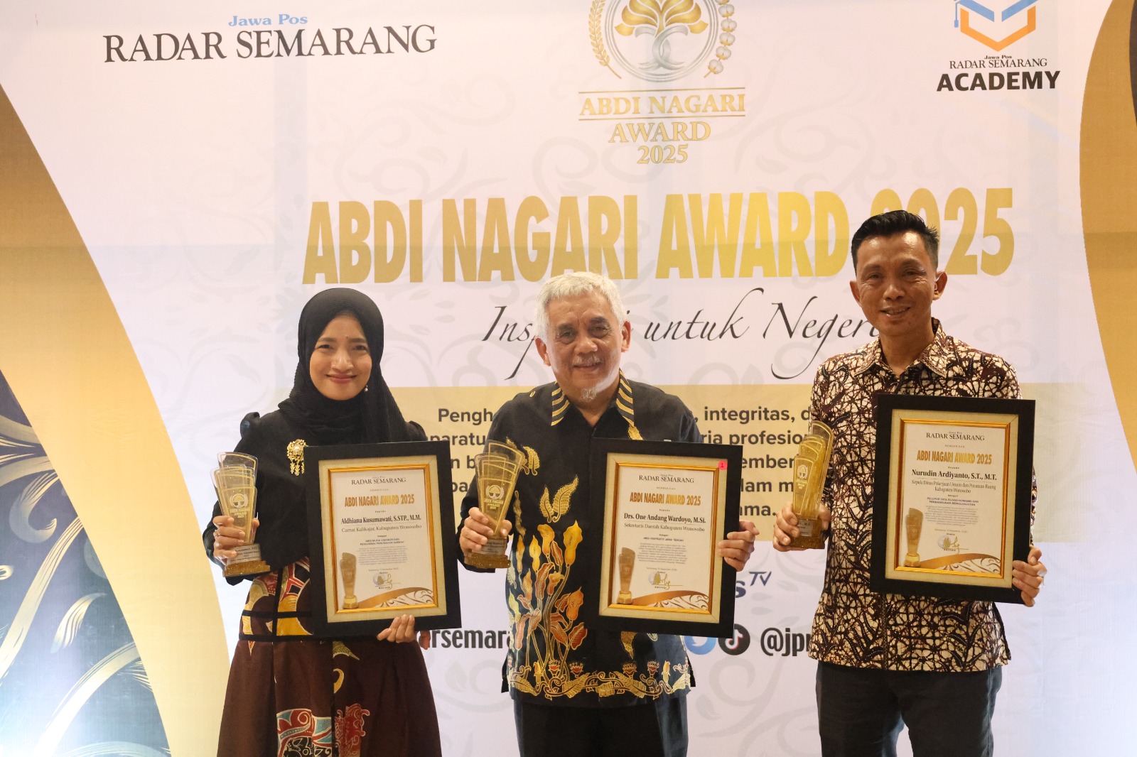 693f65d647843_WhatsApp Image 2025-12-13 at 00.59.56 (1).jpeg