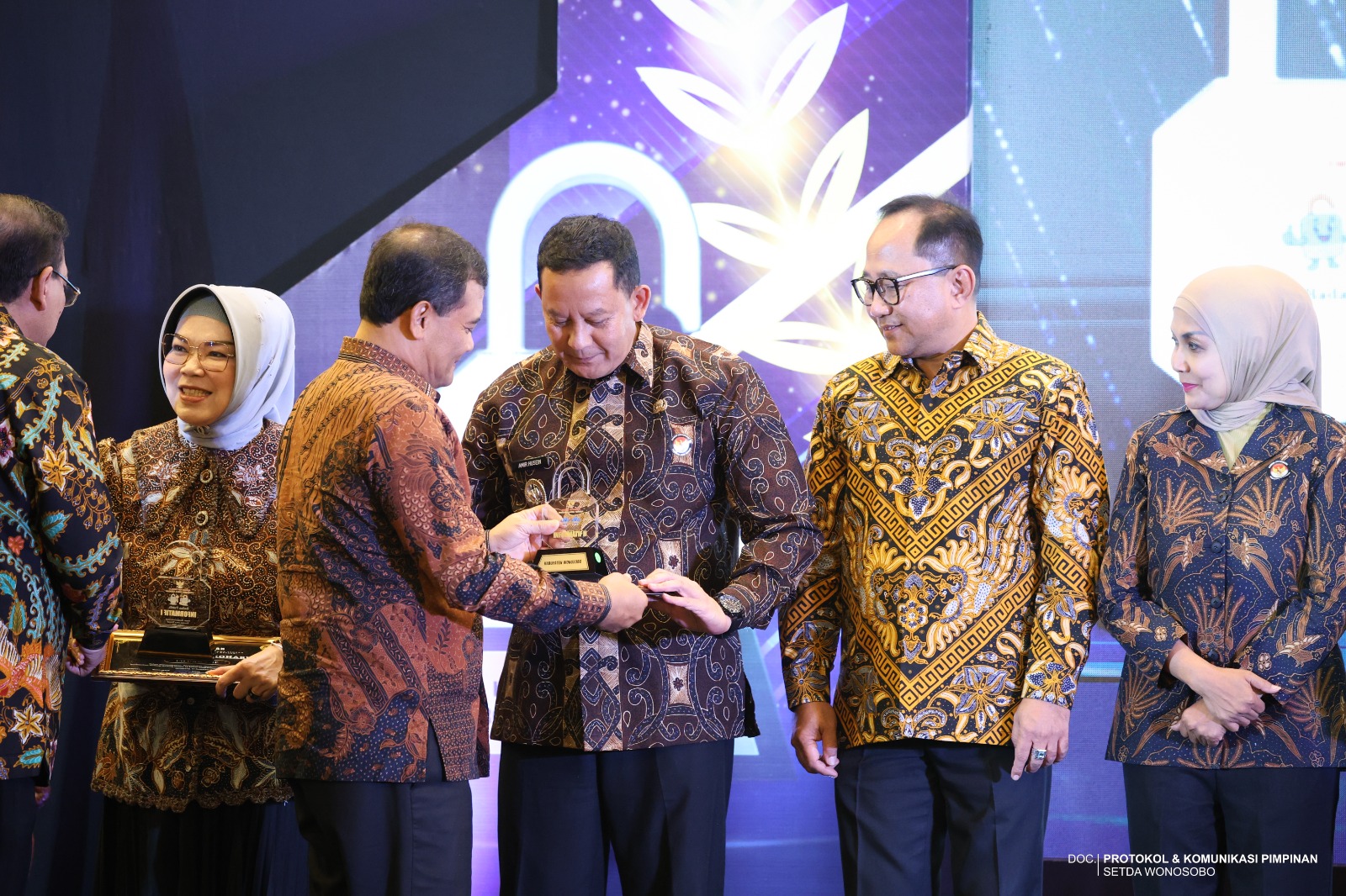 6944b4dc86a3e_WhatsApp Image 2025-12-17 at 01.03.07 (1).jpeg