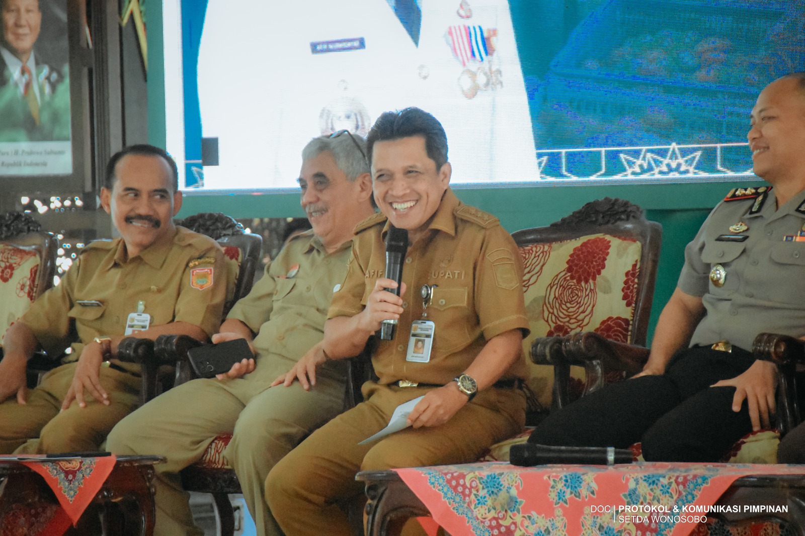 699d0836baff0_WHATSA~4.JPE