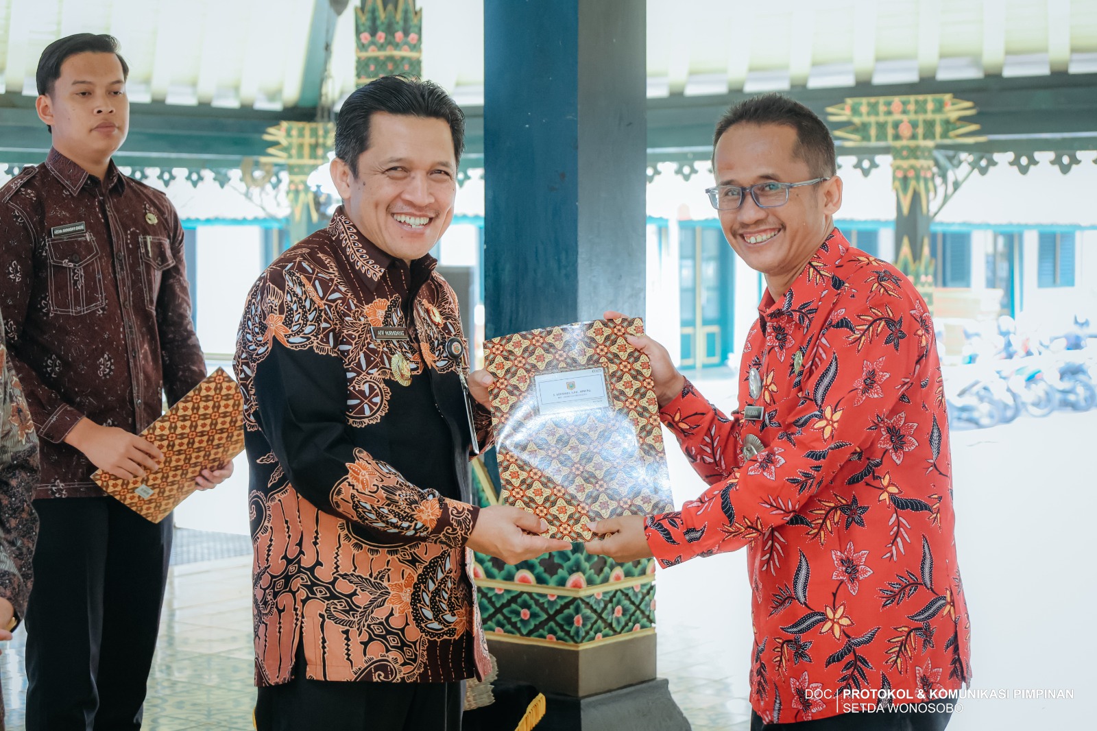 Penyerahan Surat Keputusan (SK) Pensiun kepada 115 Pegawai Pemerintah Kabupaten Wonosobo