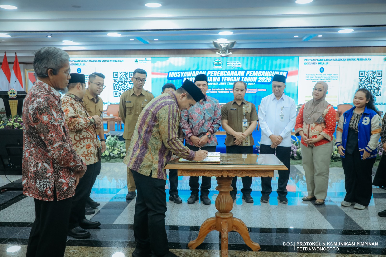 69f2af79626e7_WHE350~1.JPE