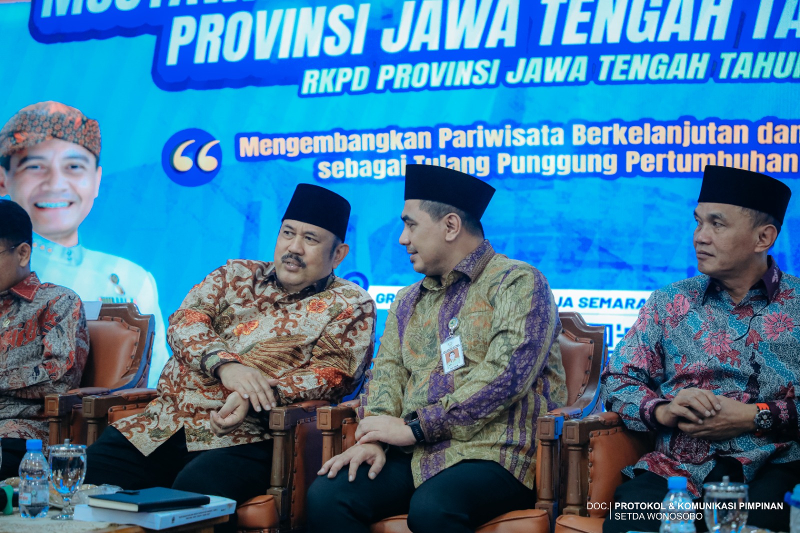 69f2af79bffa6_WHATSA~3.JPE