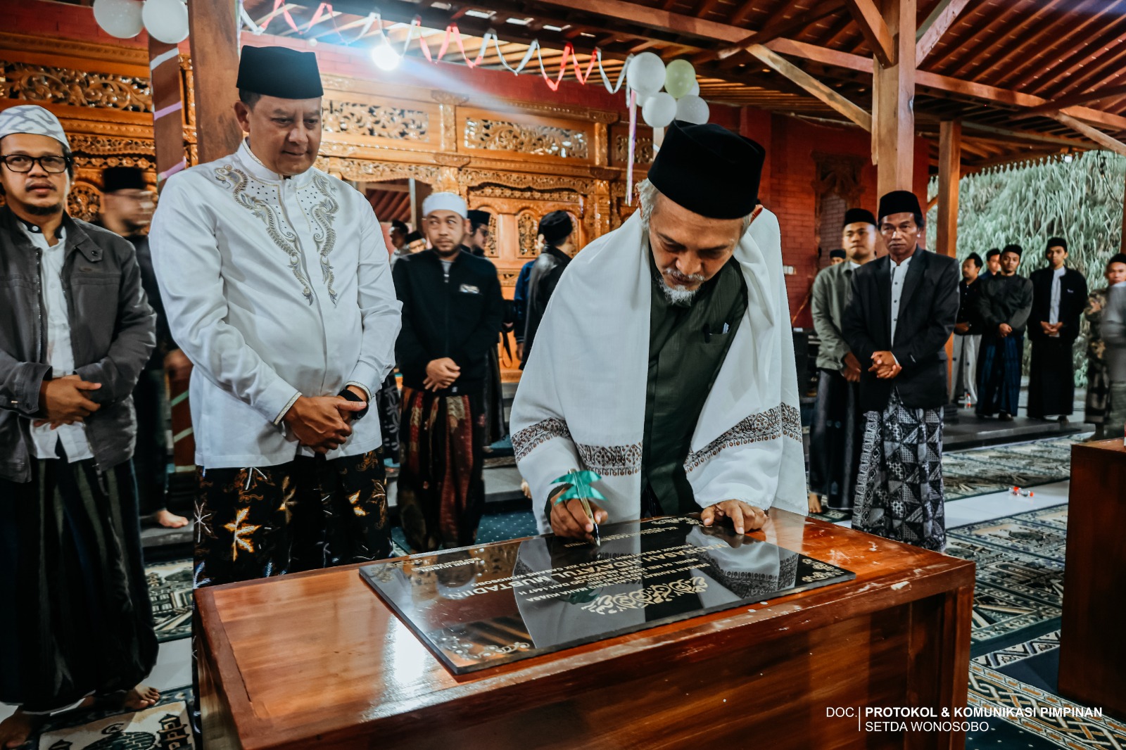 LIRBOYO XIX HADIR DI WONOSOBO, WABUP SOROTI PERAN STRATEGIS PONPES